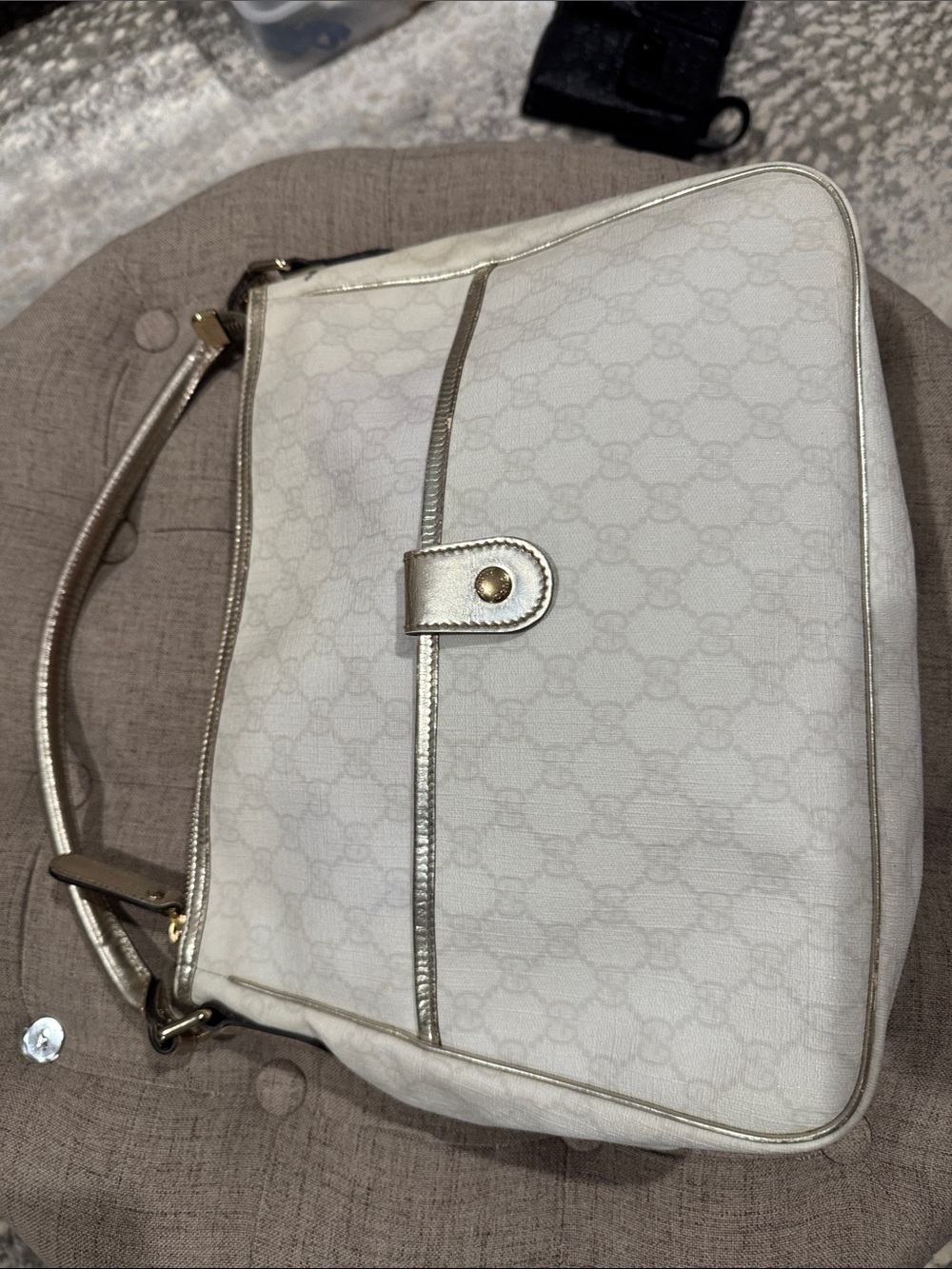 Vintage Gucci Cream Shoulder Bag with Silver Accents
